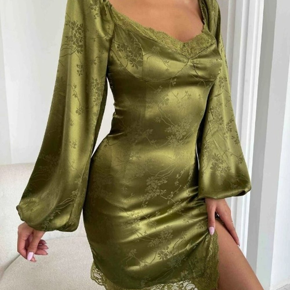 Jacquard Lantern Sleeve Lace Trim Split Hem Satin Dress